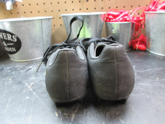 Load image into Gallery viewer, Used Adidas Predator Soccer Cleats - Size 1
