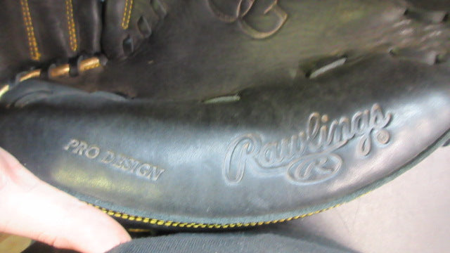 Load image into Gallery viewer, Used Rawlings Gold Glove Elite Series 32 1/2" Catcher's Mitt
