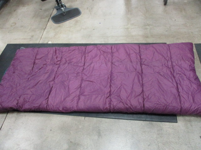 Load image into Gallery viewer, Used Slumberjack Sleeping Bag
