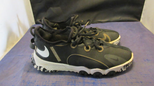 Used Nike Future Field Cleats Youth Size 4.5