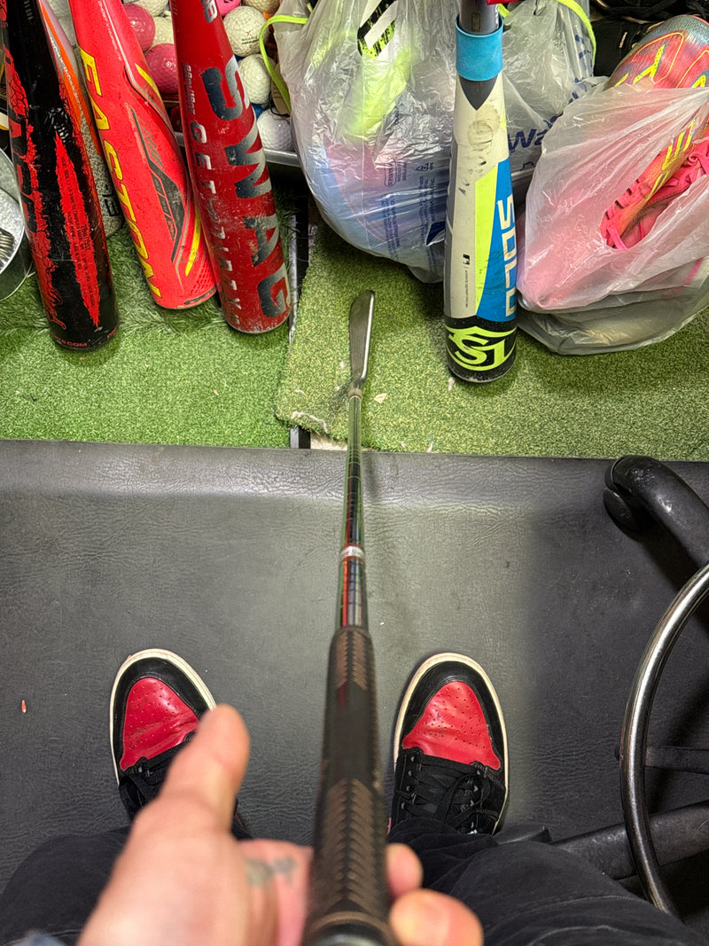 Load image into Gallery viewer, Vintage MacGregor Tourney Right Hand 5 Iron
