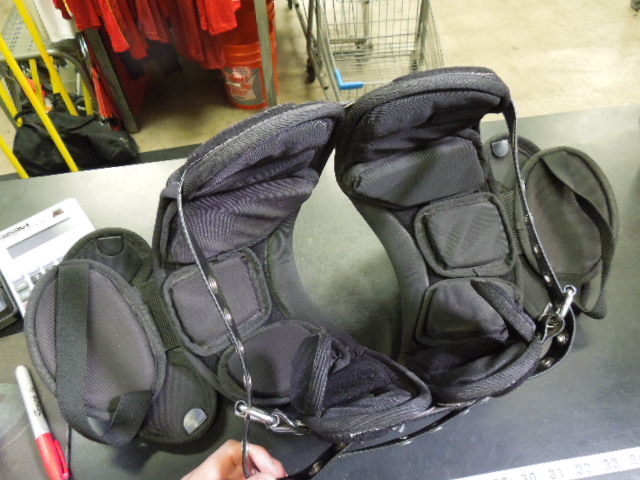 Load image into Gallery viewer, Used Tag ALT II 844 Shoulder Pad Size 2XS

