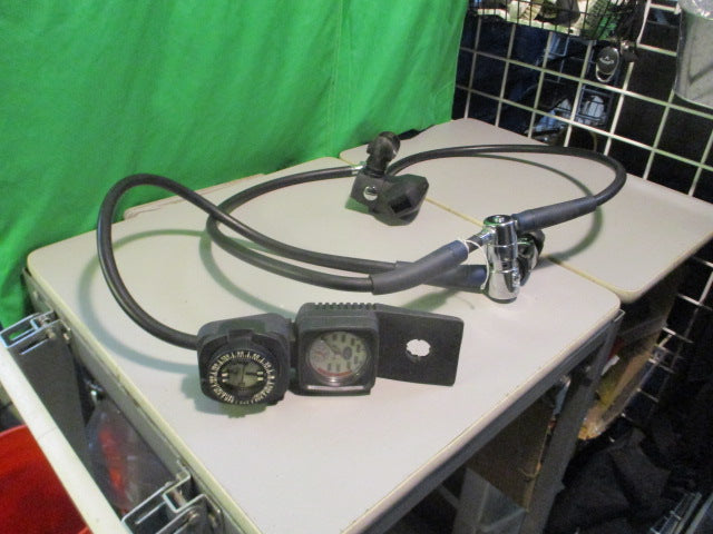 Load image into Gallery viewer, Used Scuba Pro MK10 Scuba Regulator

