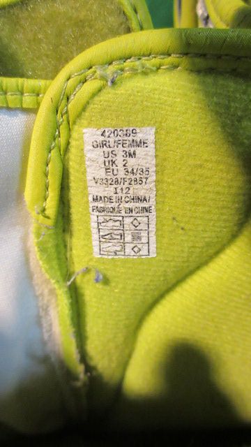 Load image into Gallery viewer, Used Lands End Insulated Girls Size: 3 Snow Boots
