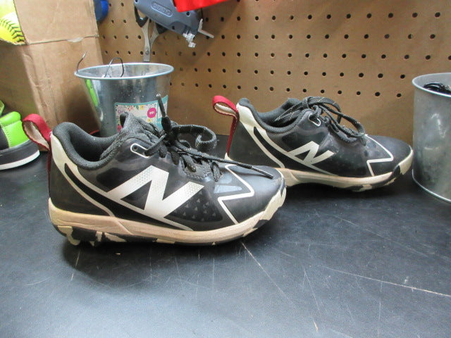 Load image into Gallery viewer, Used New Balance FuelCell Romero Duo TPU Molded Shoes - Size Youth 13
