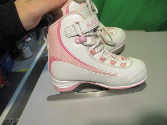 Load image into Gallery viewer, Used Riddell 615 Soar Junior Size 13 Figure Skates
