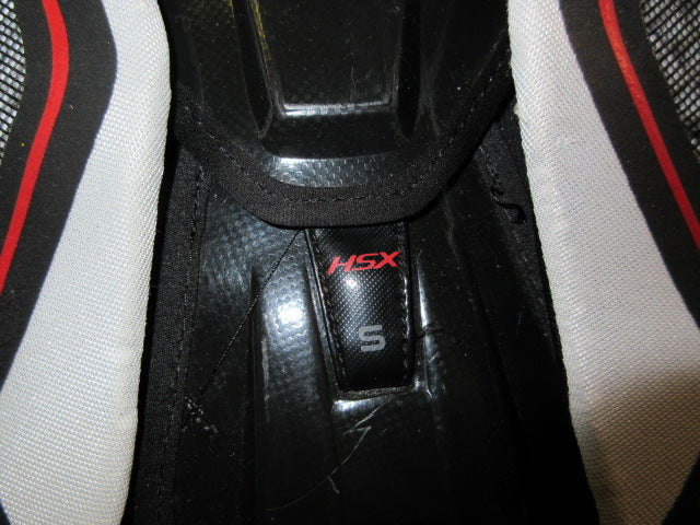 Load image into Gallery viewer, Used Easton Synergy HSX Hockey Shoulder Pads - Size Small
