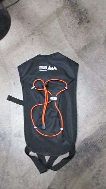 New WFS 2 Liter Droplet Hydration Pack