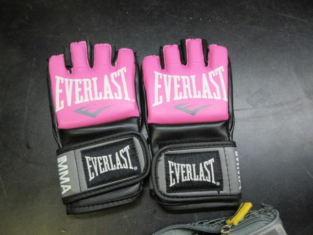 Load image into Gallery viewer, Used Everlast MMA Pro Style Grappling Gloves - S/M
