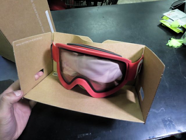 Load image into Gallery viewer, Like New POC ORA Cycling Goggles With S1 Clarity Trail Lenses
