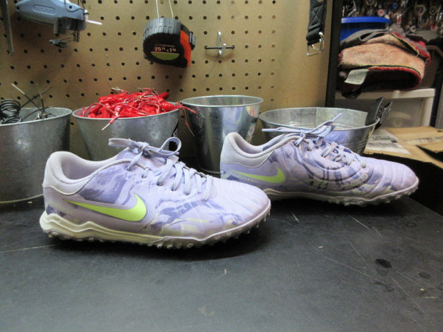 Load image into Gallery viewer, Used Nike Junior Tiempo Legend 10 Academy TF Indoor Soccer Shoes - Size Youth 6
