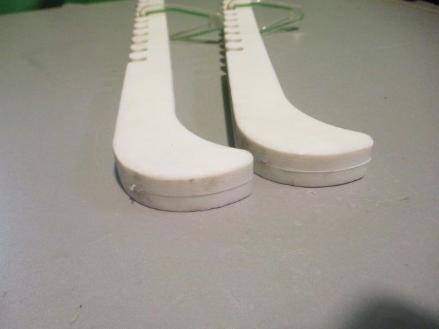 Load image into Gallery viewer, Used White Hockey/Figure Skates Guards
