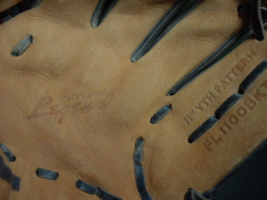 Used Easton Future Legend 11" Youth Pro Model FL1100BKTN RHT Infield Glove