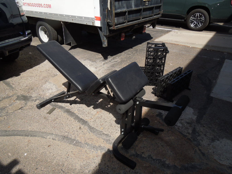 Load image into Gallery viewer, Used Unbranded Adjustable Bench with Leg Ext. Additional parts behind front desk
