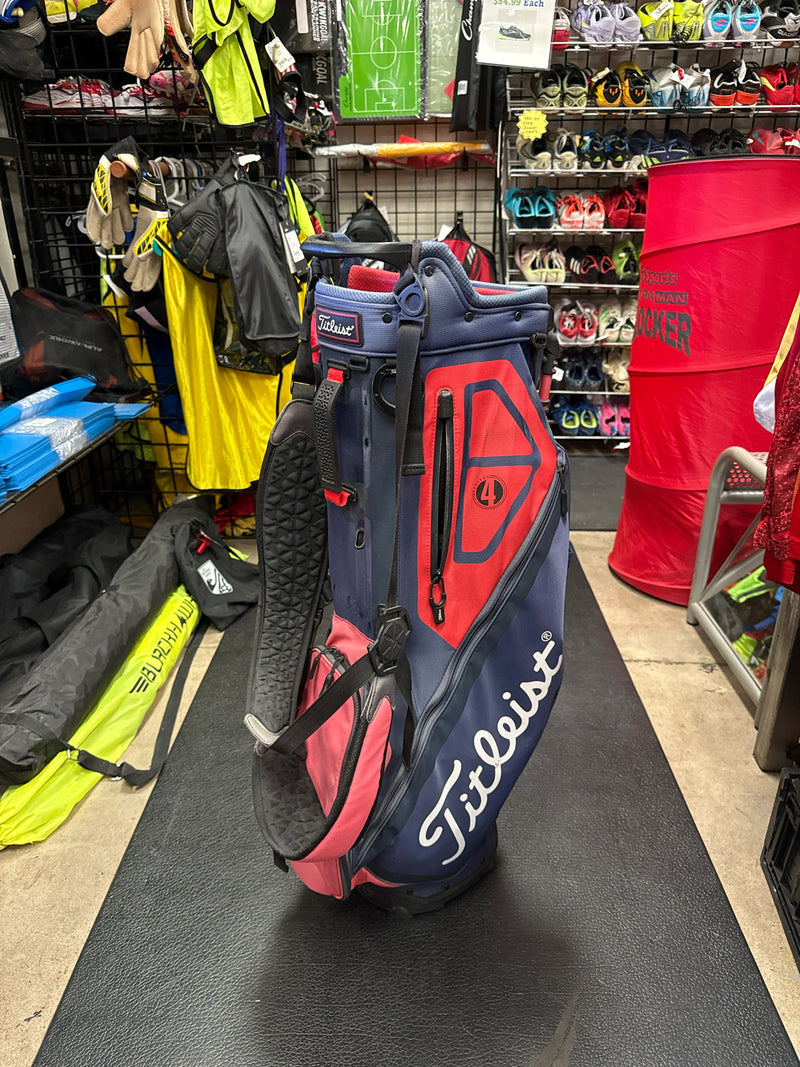 Load image into Gallery viewer, Heavy Use Titleist 4 Players Golf Stand Bag
