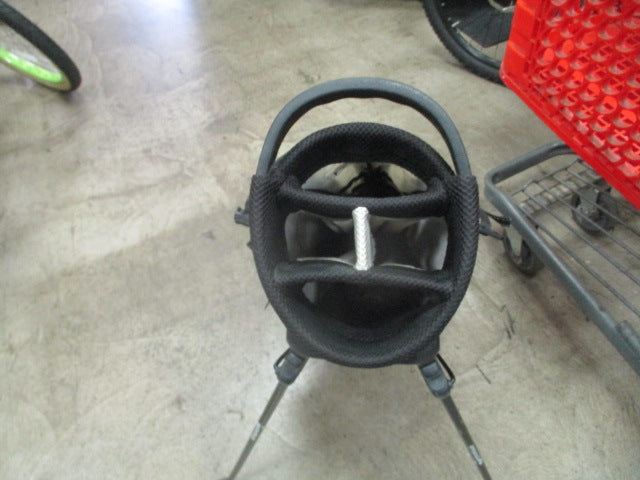 Load image into Gallery viewer, Used Taylormade Golf Stand Bag W/ Strap
