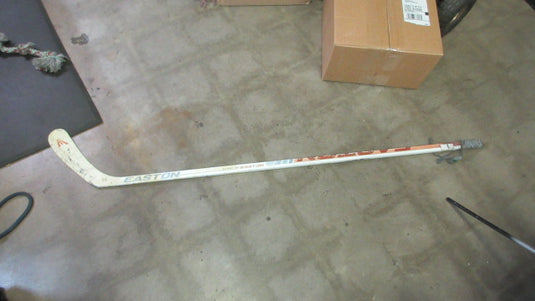 Used Easton Mako M2 Hockey Stick - 60