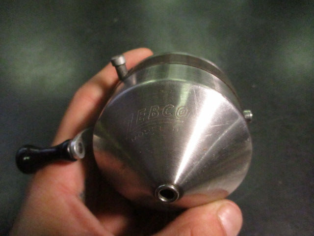 Load image into Gallery viewer, Used Zebco Model 11 Spincasting Fishing Reel
