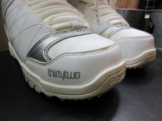Used Thirtytwo Shifty Women's Snowboard Boots - Size 7.5