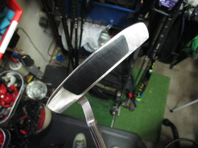 Load image into Gallery viewer, Lightly Used Odyssey Dual Force 550 Right Hand Blade Putter 31.5"
