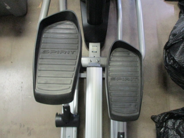 Load image into Gallery viewer, Used Spirit C Series CE 800 ELLIPTICAL Self Generated
