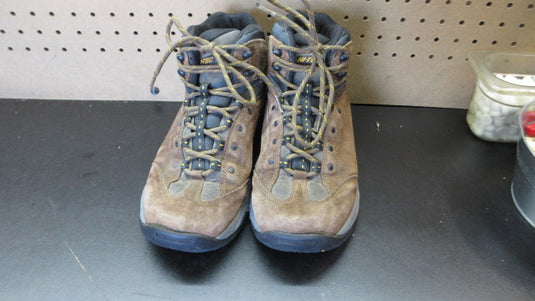 Used Hi-Tec Men's Cape Trail Waterproof Hiking Boots - Size 10