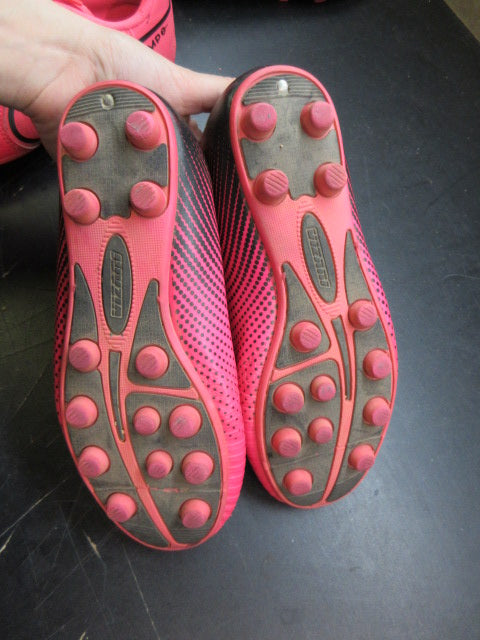 Used Vizari Stealth FG Soccer Cleats - Size 4