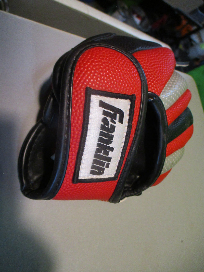 Load image into Gallery viewer, Used Franklin Ready To Play Size 8.5 Glove - RHT
