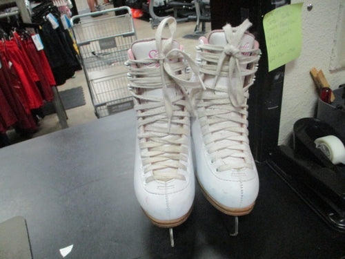 Used Jackson Ultima SoftSkate Mark I 8 2/3 Size 3 White Figure Skates