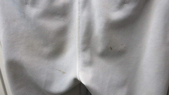 Load image into Gallery viewer, Used Mizuno Knicker Bottom Pants Youth Size XL - stains
