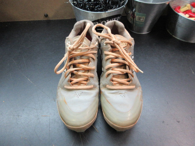 Load image into Gallery viewer, Used New Balance Baseball Cleats - Size 7
