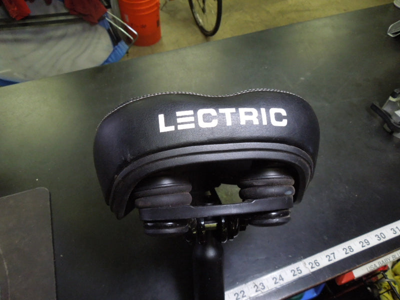 Load image into Gallery viewer, Used Lectric Cushioned Leather Seat with Active Shocks and 14" Insert
