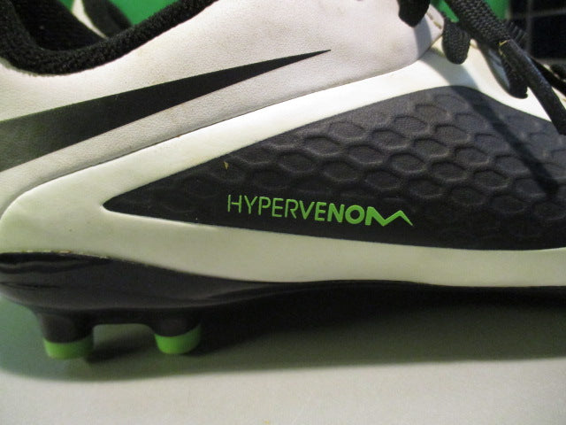 Load image into Gallery viewer, Used Nike Hypervenom Size Youth 2 Soccer Cleats
