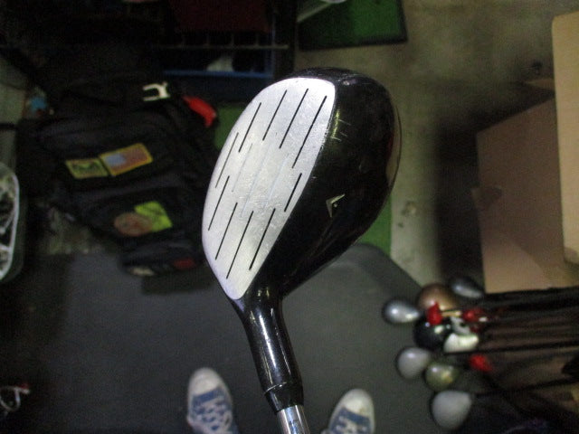 Load image into Gallery viewer, Used Silver Hawk  21º Right Hand 5 Wood

