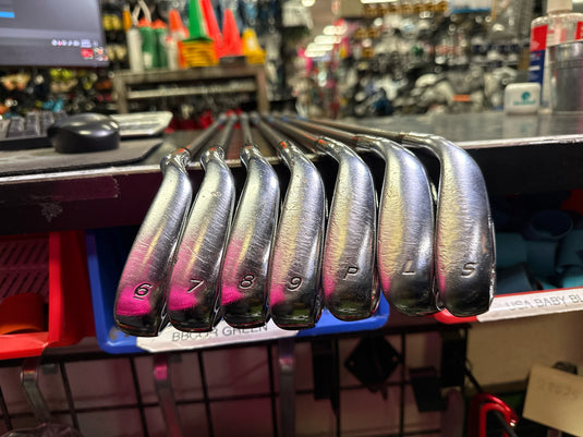 Used TaylorMade RAC R7 CGB Max Right Hand Ladies 7 pc Iron Set 6-9i and PLSw
