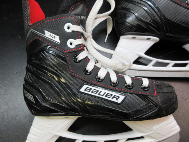 Load image into Gallery viewer, Used Bauer NS Hockey Skates - Size 3
