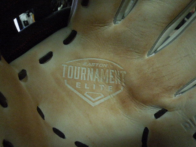 Load image into Gallery viewer, Used Easton Tournament Elite TESP14 RHT Softball Glove 14"
