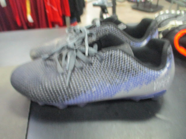 Load image into Gallery viewer, Used DSG Speed Viper Sz 3.5 Soccer Cleats
