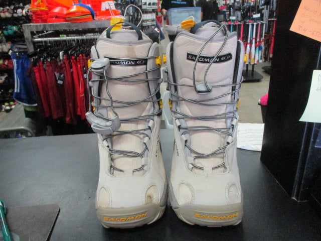 Load image into Gallery viewer, Used Salomon Autofit Sie Womens 7.5 Snowboard Boots (Has Wear)
