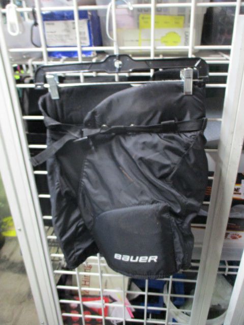 Load image into Gallery viewer, Used Bauer Classic Nexus 400 Hockey Breezers Youth Size Medium
