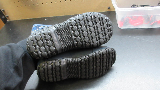 Load image into Gallery viewer, Used Bogs York Neo Camo Boys Rainboots - Size 2
