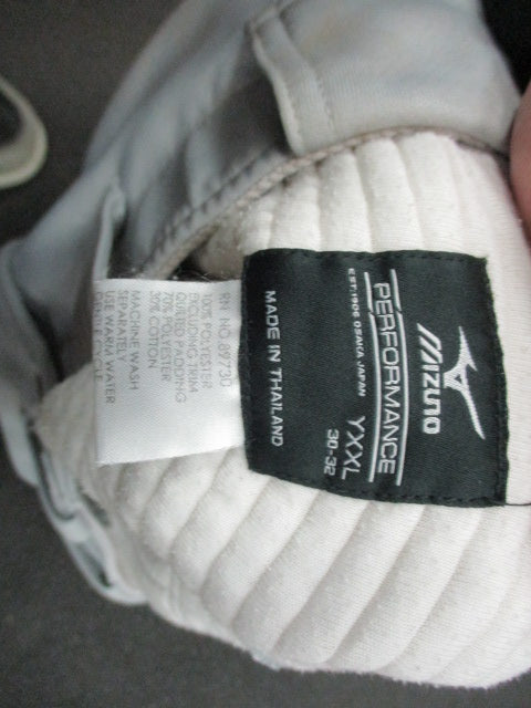 Load image into Gallery viewer, Used Mizunio Knickers Size Youth XXL Baseball Pant
