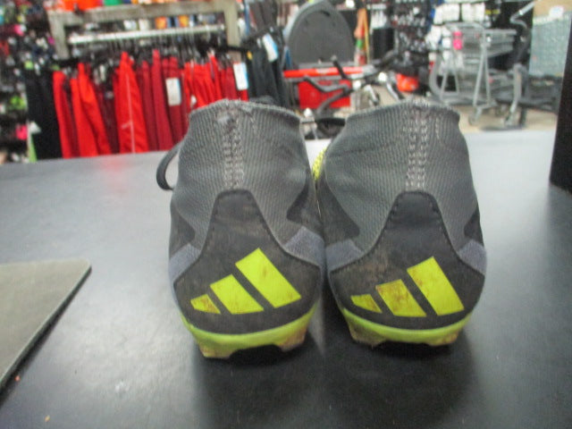 Load image into Gallery viewer, Used Adidas Predator Size 6.5 Soccer Cleats
