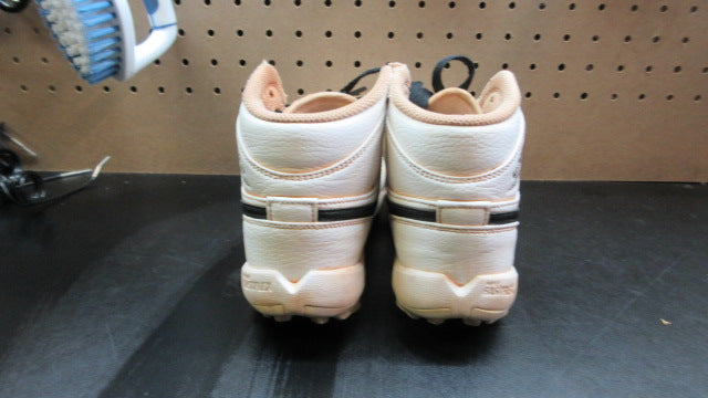 Load image into Gallery viewer, Used Nike Air Jordan Mid Baseball Cleats - Size 3
