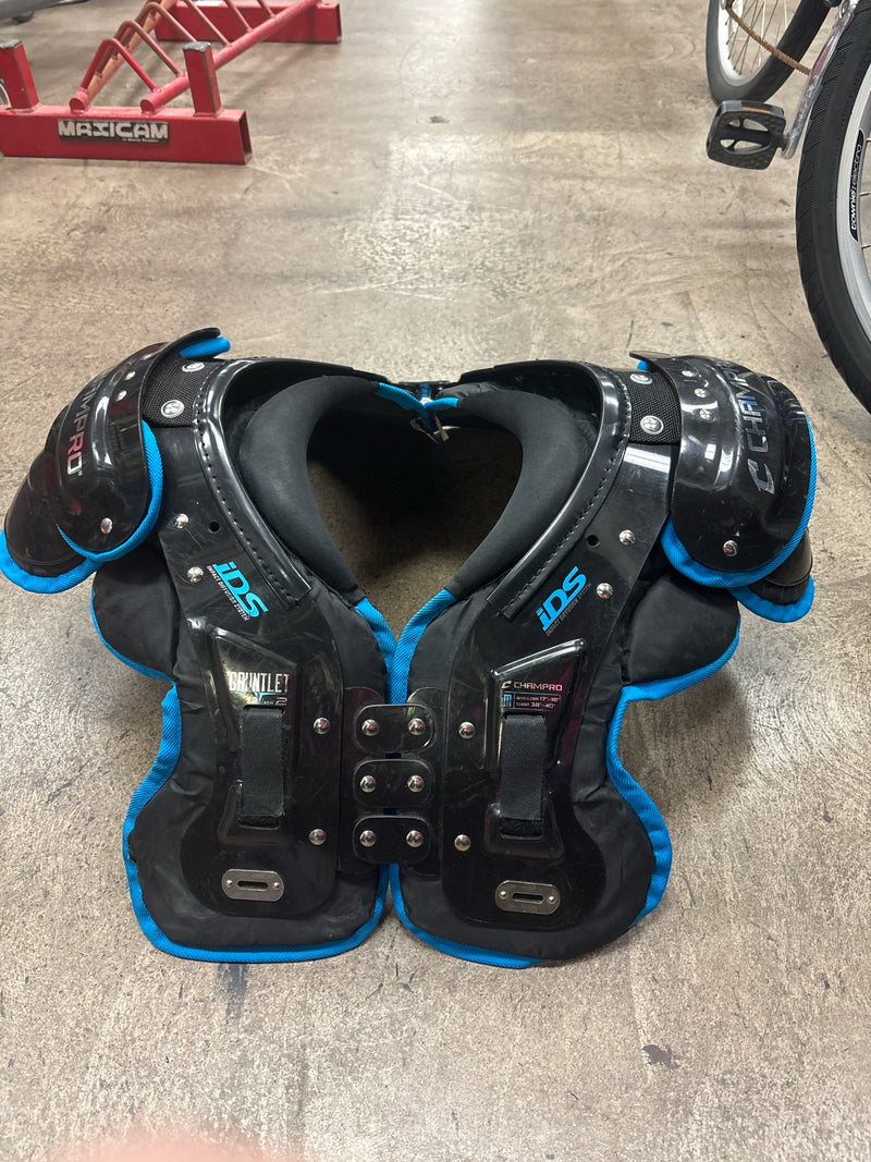 Load image into Gallery viewer, Used Champro Gauntlet II Football Shoulder Pads Size Adult Medium
