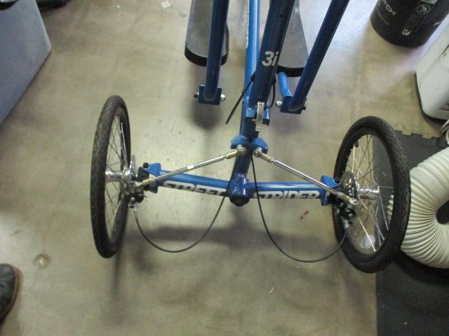 Load image into Gallery viewer, Used Street Strider 3i 20&quot; Hybrid Bicycle - Blue 3 Speed

