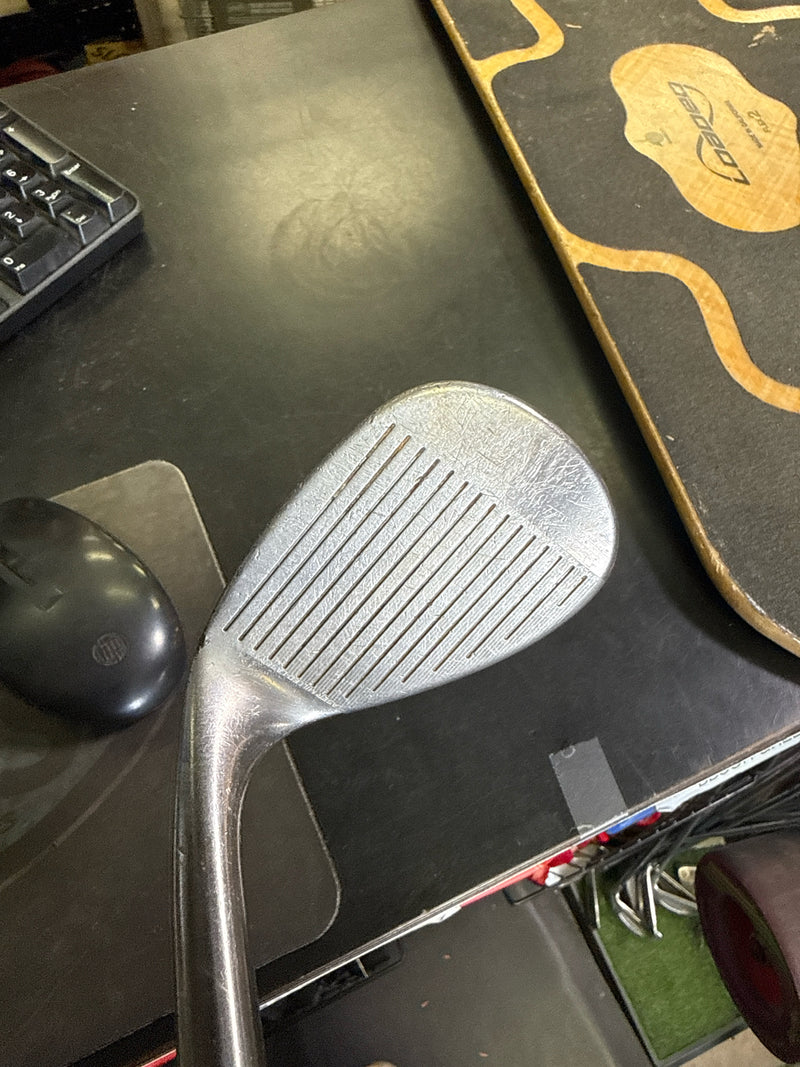 Load image into Gallery viewer, Used Cleveland CG15 56º Right Hand Sand Wedge
