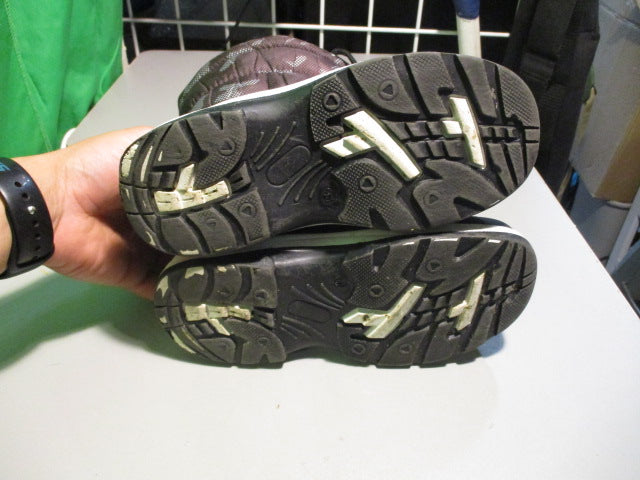 Load image into Gallery viewer, Used Apakowa Size 2 Kids Winter Boots
