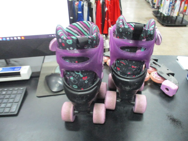 Load image into Gallery viewer, Used Roller Derby 2 In 1 Adjustable Skates Size 12- 2
