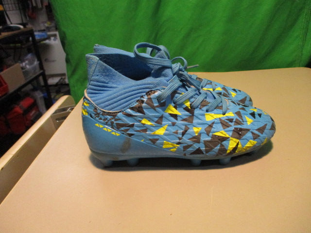 Load image into Gallery viewer, Used Umbro Royal Blue Size Kids Youth 12 Soccer Cleats
